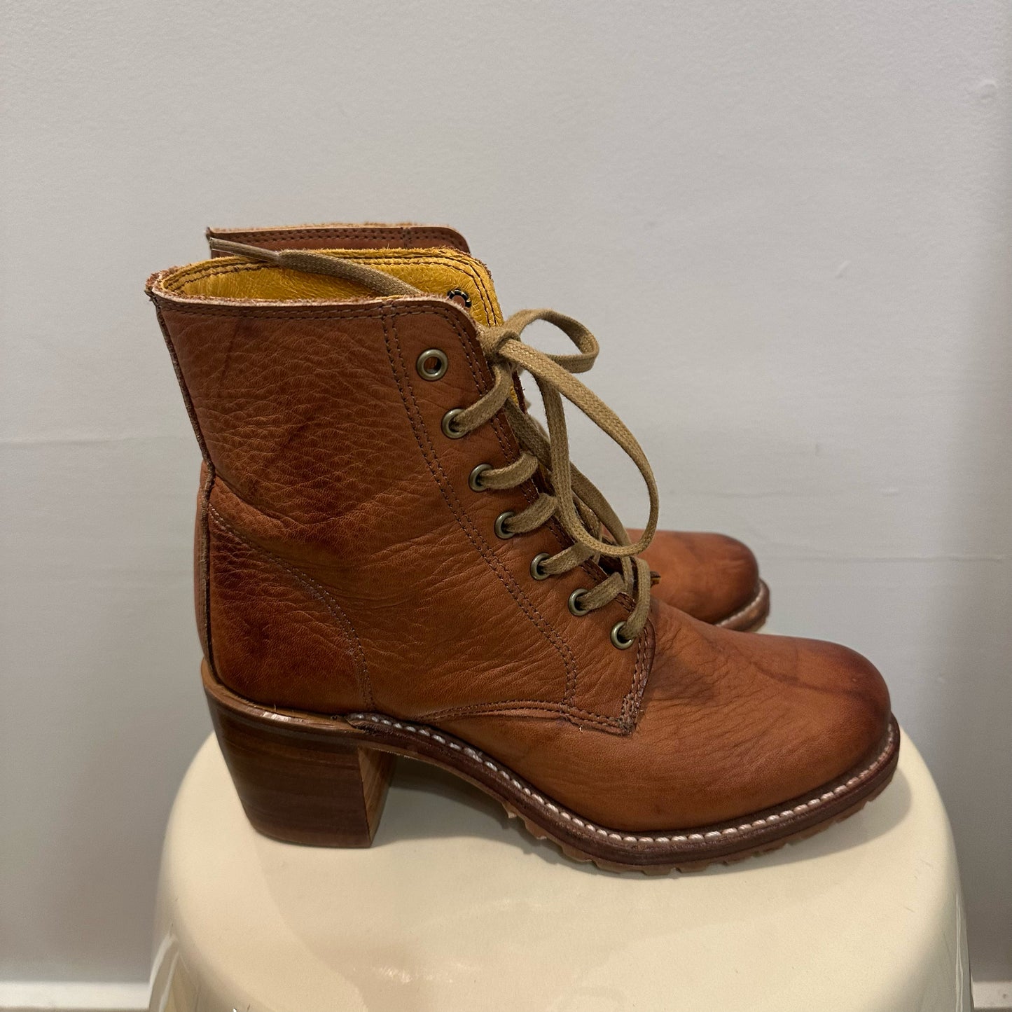 Frye Size 6 Boots