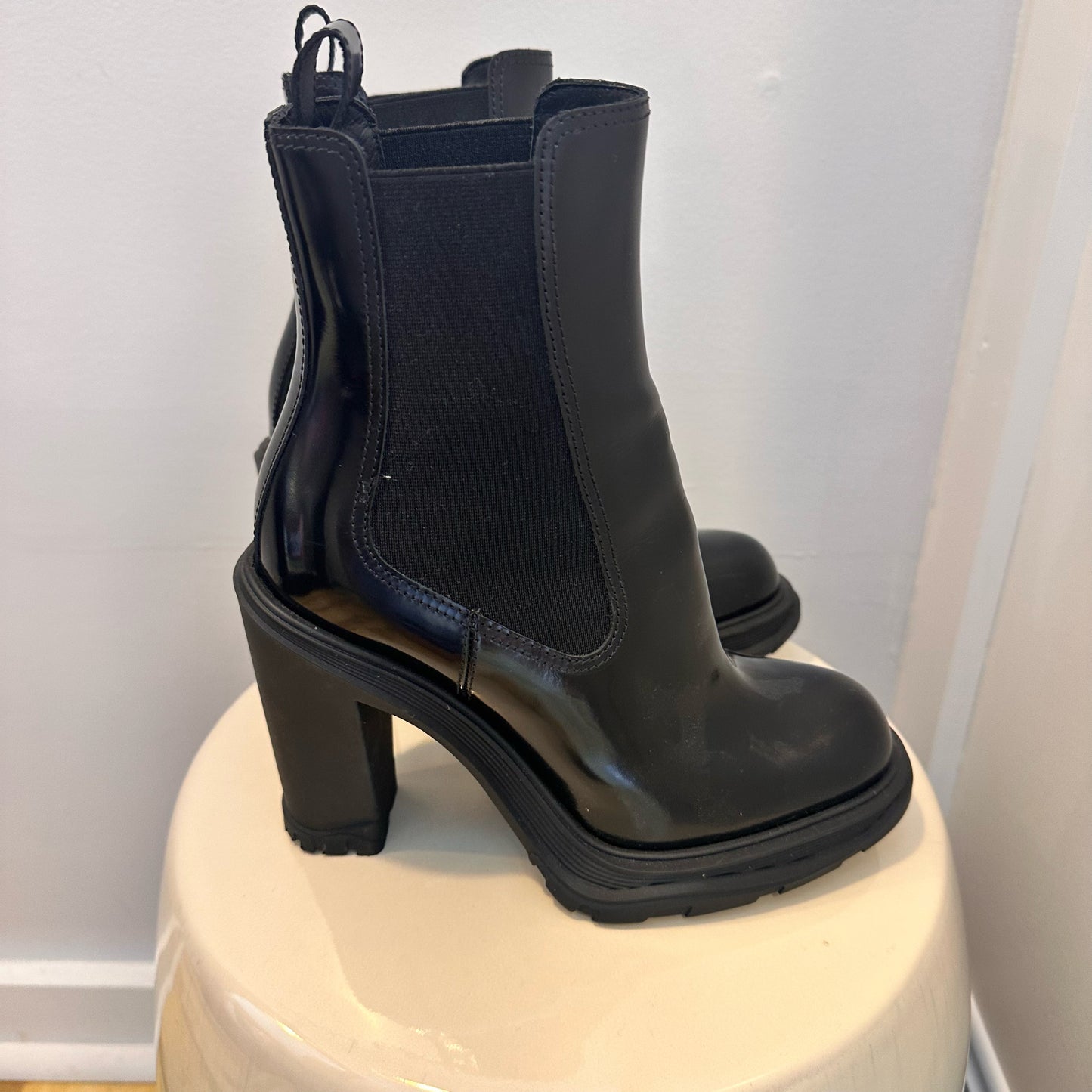 Alexander McQueen Size 36.5 Boots